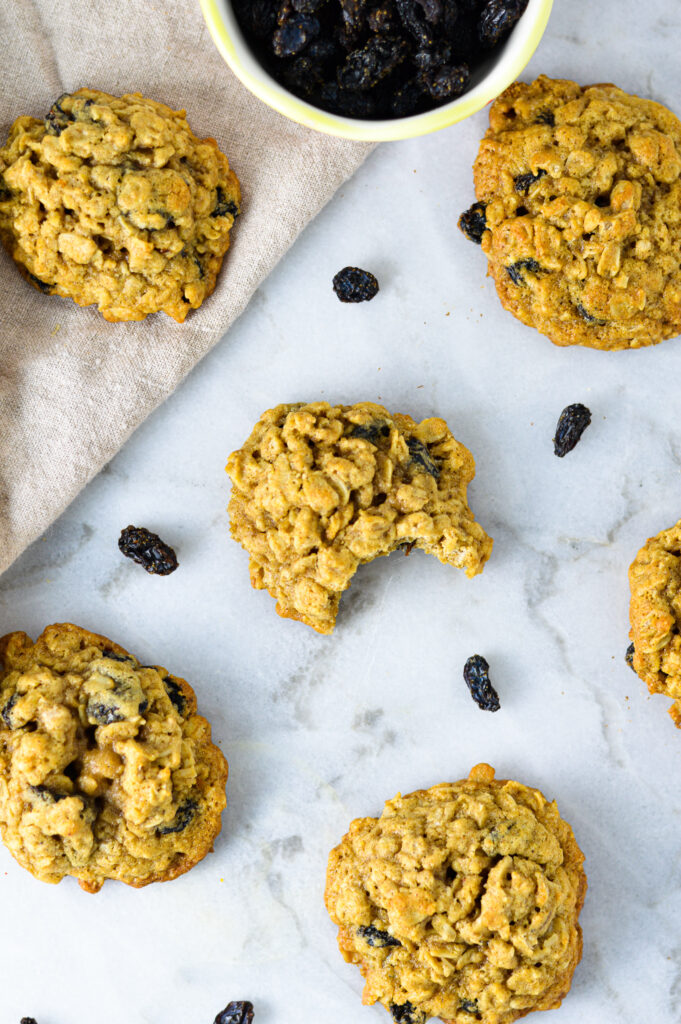 Oatmeal Rum Raisin Cookies