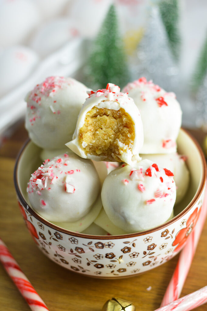 Easy Peppermint Cake Balls