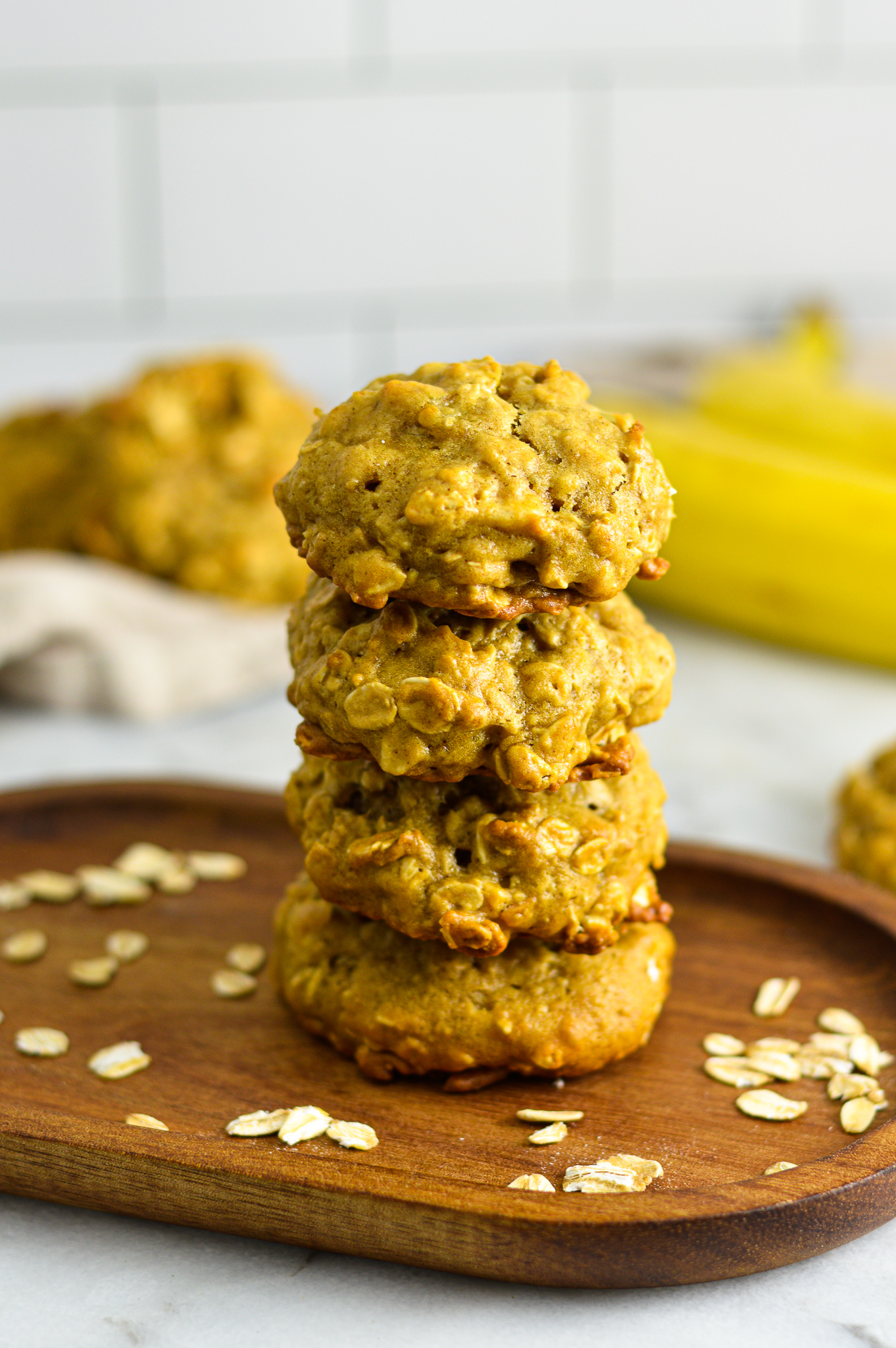 Healthy Peanut Butter and Banana Oat Cookies