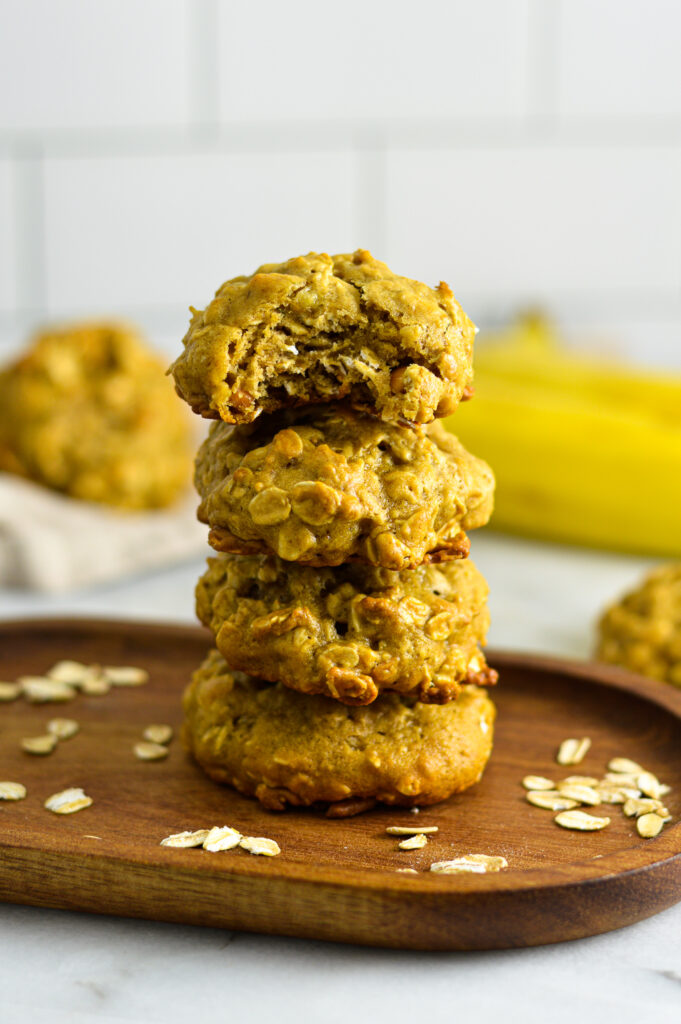 Healthy Peanut Butter and Banana Oat Cookies