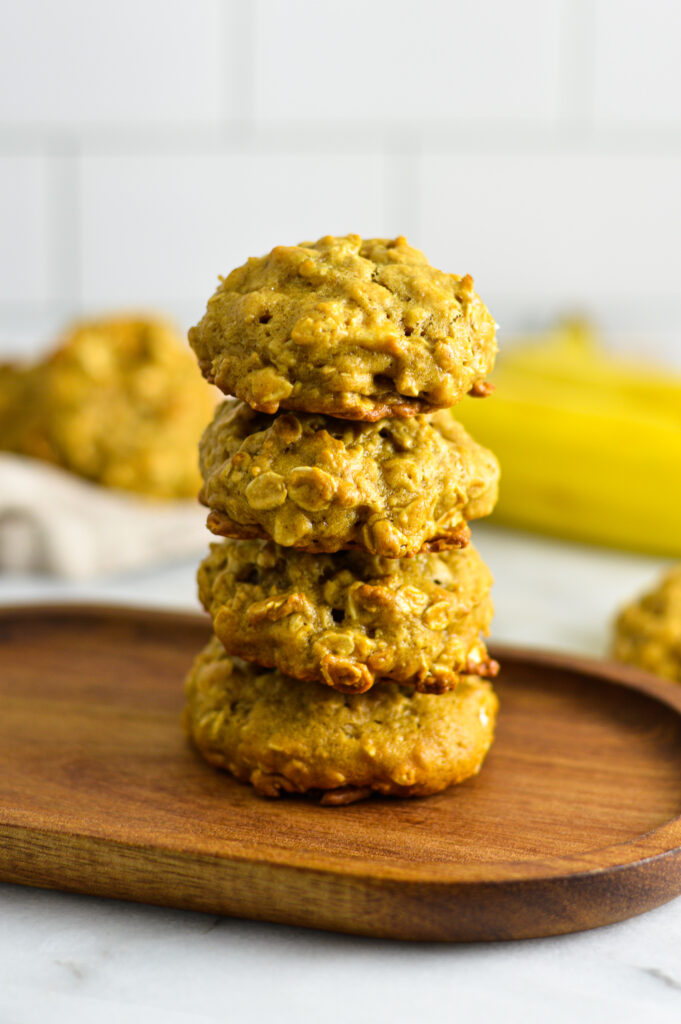 Healthy Peanut Butter and Banana Oat Cookies